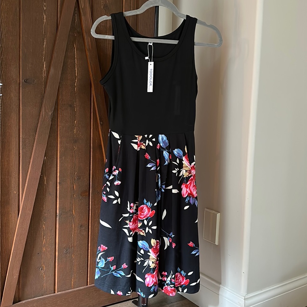 NWT XS Todolor black floral dress (w/ pockets)!
